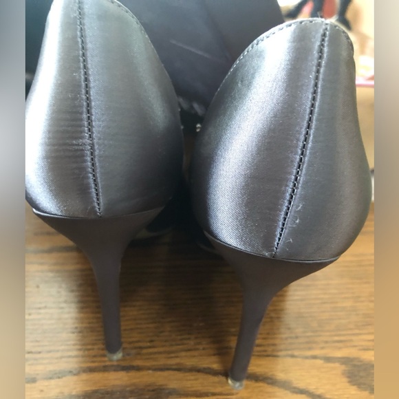 NWOT  BIG TREE Silver & Jeweled Pumps Shoes  Size 9 1/2 - Picture 3 of 3